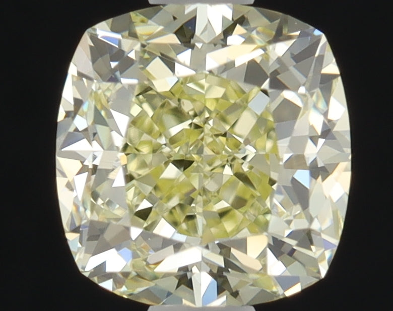 Cushion 0.9 Ct. FLY VS2 -  EX VG