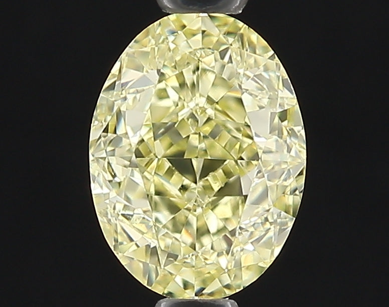 Oval 0.9 Ct. FY VS2 -  VG VG